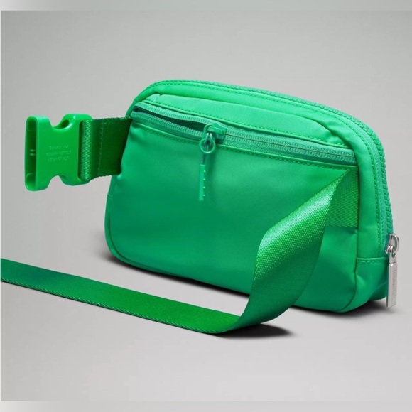 🍋 Lululemon Everywhere Belt Bag with Long Strap, NWT - Picture 5 of 11